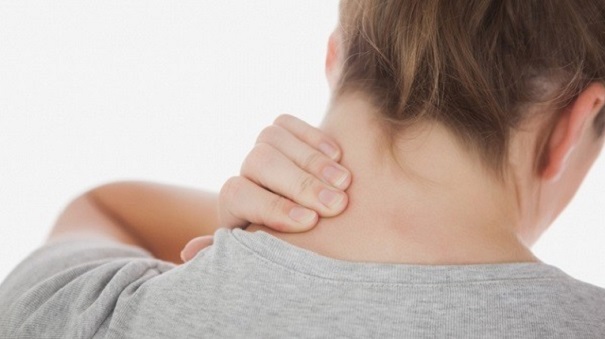 Ученые: Боли в шее появляются из-за частого применения девайсов
