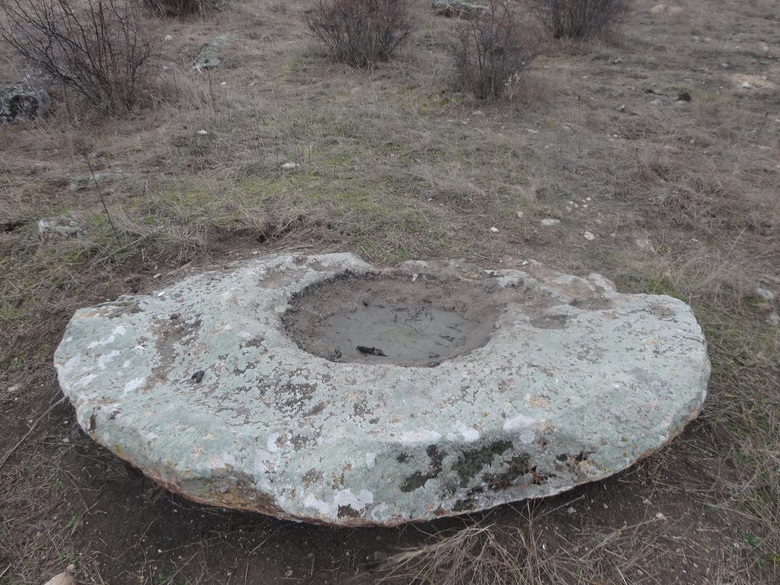  "каменные НЛО" найдены в Нагорном Карабахе