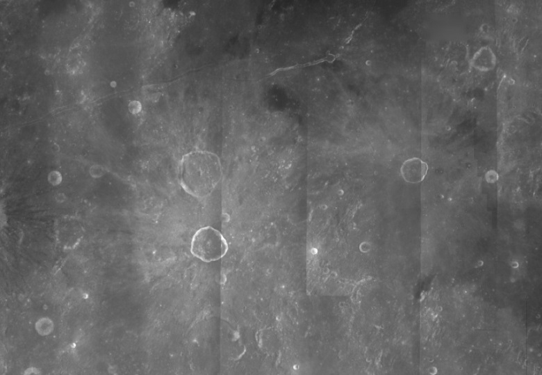 Ученые разглядели на Луне 130-метровый позвоночник