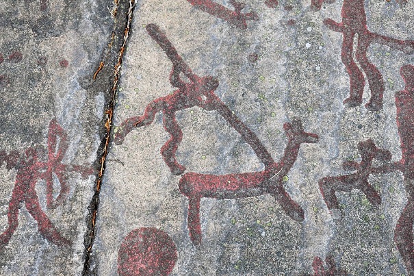 Стало известно, как выглядят самые древнейшие на Земле наскальные рисунки