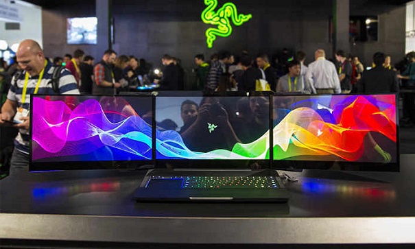 Украденный в Лас-Вегасе прототип ноутбука с тремя мониторами отыскали на китайском аукционе