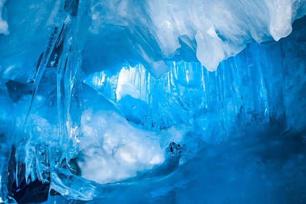 Уже в конце зимы учёные начнут изучать антарктический голубой лёд