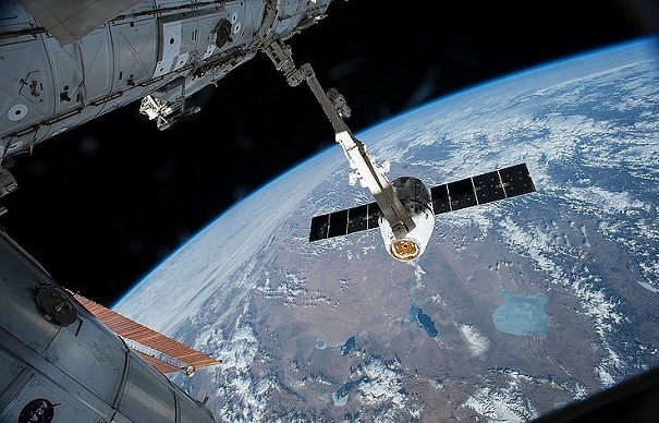 Власти США рекомендовали NASA продолжать доставку астронавтов «Союзами»