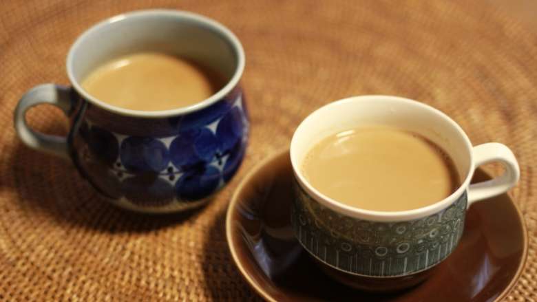 Ученые предупредили о пагубном влиянии на здоровье чая с молоком