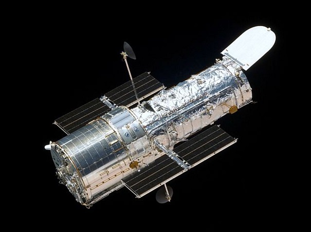 «Хаббл» получил фотографии наибольшей звезды