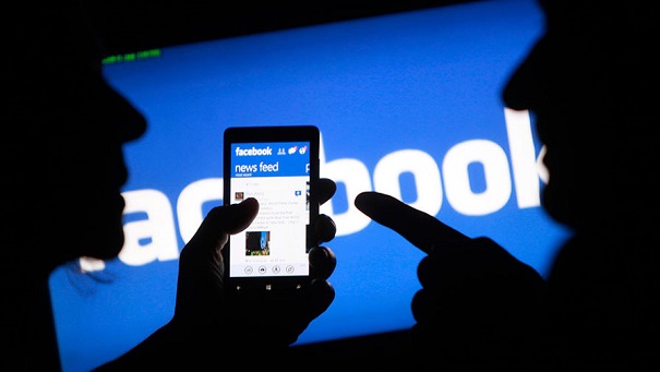 Социальная сеть Facebook начал помечать фейковые новости в ленте
