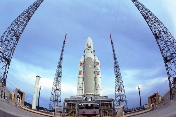 Во Французской Гвиане с космодрома стартовала ракета Vega со спутником