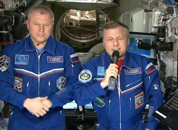 Русские космонавты записали видеопоздравление с 8 марта — Привет с МКС