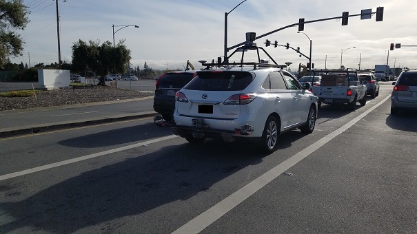 Apple запустила в тестовый период беспилотный автомобиль на трассах Калифорнии
