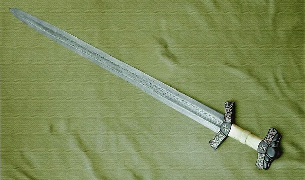 Викинги чаще носили мечи не для боя, а для красоты