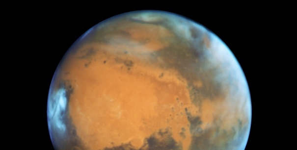 Марс хотят сделать приемлемым для жизни, бросив в него астероид