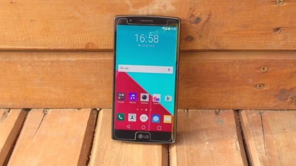 Смартфон LG V30 получит 2 экрана и 2 тачскрина