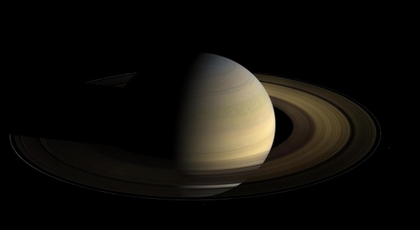 Ученые рассказали, что случится в итоге сближения Сатурна и Земли