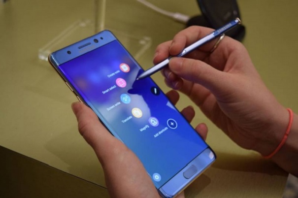 Потенциальный Самсунг Galaxy Note 8 замечен на пресс-рендере