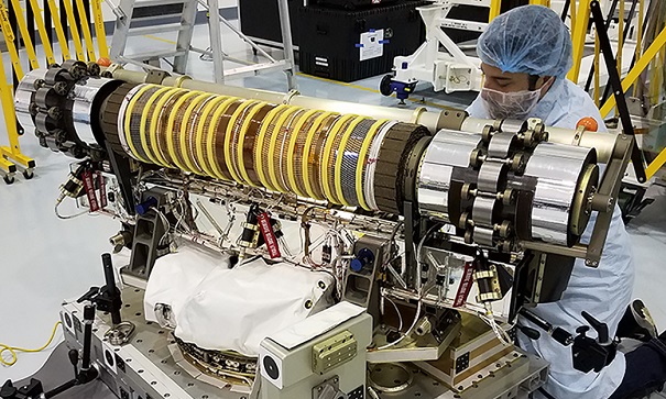 На МКС стартовали тестирования экспериментальной панели солнечных батарей ROSA