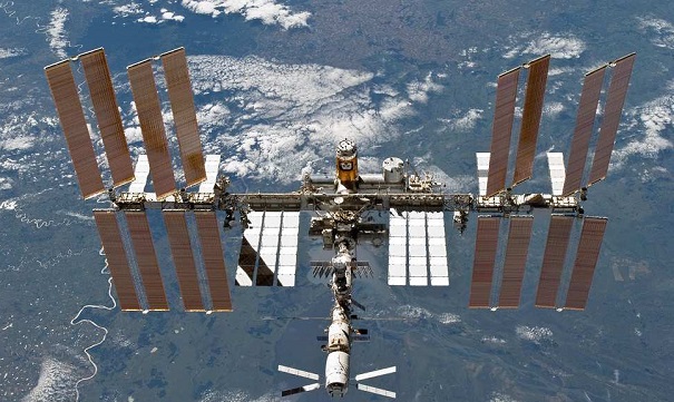 NASA «сбросило» с МКС развертываемую солнечную батарею