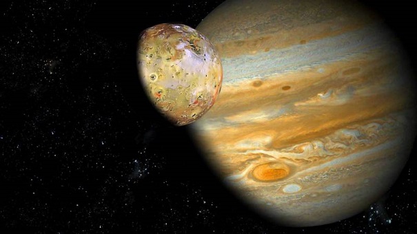 Зонд Juno произведет съемку огромного красного пятна Юпитера