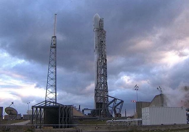 Запуск Falcon 9 отменили за пару минут до старта