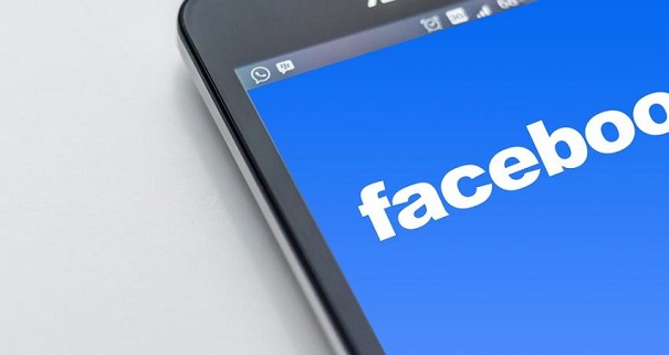 Социальная сеть Facebook запустит показ рекламы в своем мессенджере