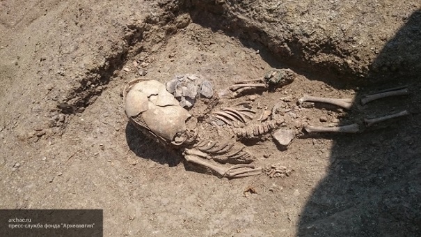 Археологи отыскали в Крыму могилу «инопланетянина»