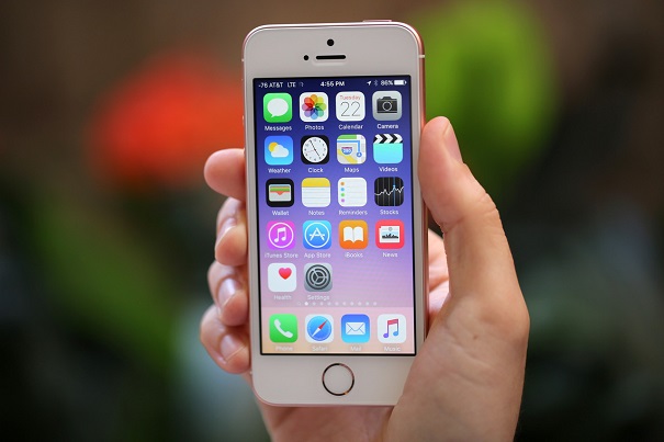 «Иконка iPhone показывает время?» юзеры Сети «открыли» новейшую функцию