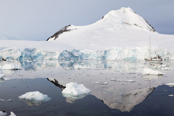 Ученые отыскали 91 вулкан подо льдами Антарктиды