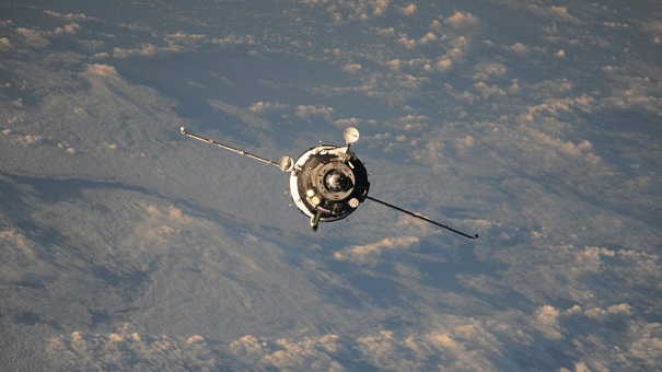 Два спутника зондирования Земли, запущенные с Байконура, не выходят на связь