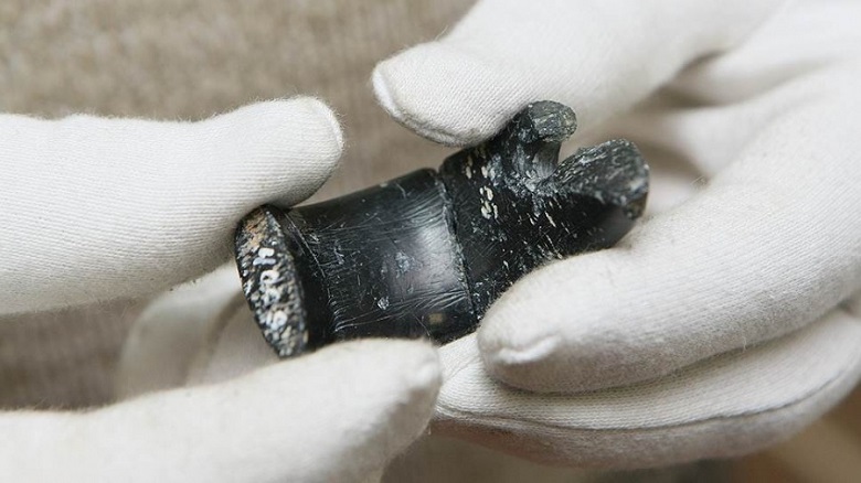 Украшение, найденное на Алтае, признано самым древним в мире