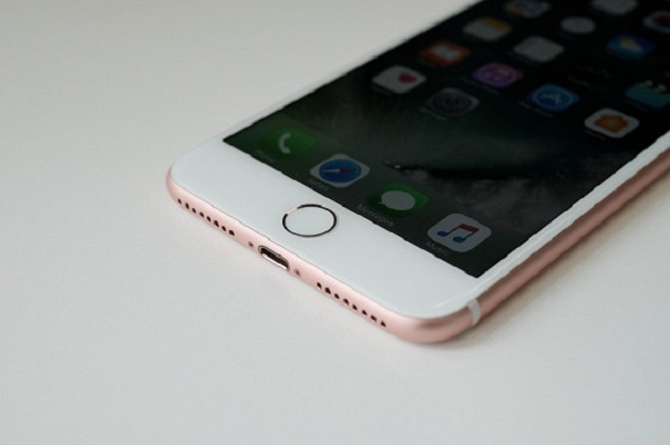 Самый дорогой iPhone упал в цене на 43% в Российской Федерации
