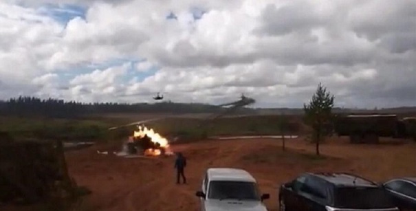 Минобороны РФ прокомментировало видео со случайным пуском ракет с вертолета