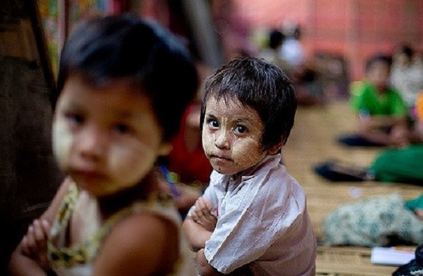 Мьянма угодила на первое место в рейтинге мировой благотворительности