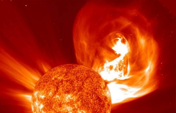 На Солнце произошла мощнейшая за 12 лет вспышка