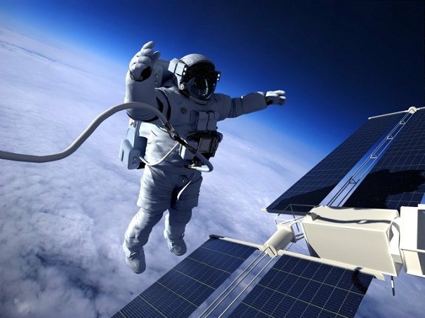 Астронавты NASA с триумфом выполнили 6-часовые работы в открытом космосе