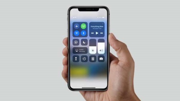 Apple выпустит iPhone «для бедных»