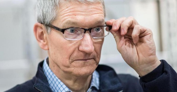 Руководитель Apple поведал о примерке одежды в дополненной реальности