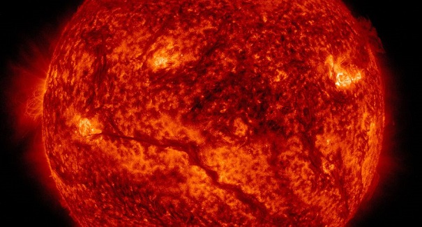 Ученые поведали, когда на Солнце может случится мощная и гибельная вспышка