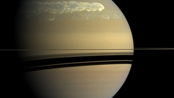 Астрономы отыскали неизвестные вещества в атмосфере Сатурна