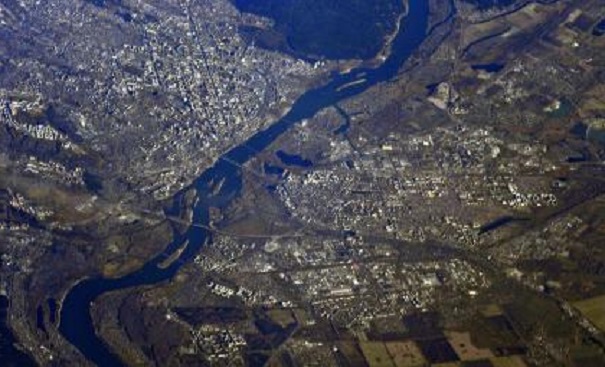 Завораживающий снимок Новосибирска из космоса огорчил городских жителей