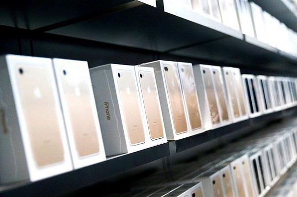 СМИ проинформировали о незаконном применении труда студентов для сборки iPhone X