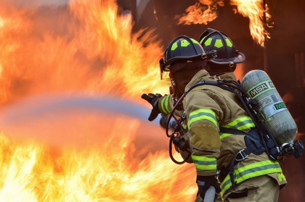 МЧС РФ предложило США помощь в операции по тушению пожаров в Калифорнии