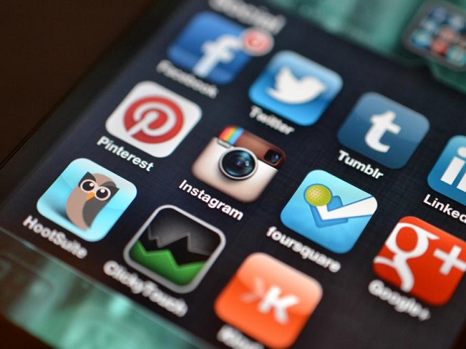 Социальная сеть Instagram запустил рекомендации в лентах пользователей