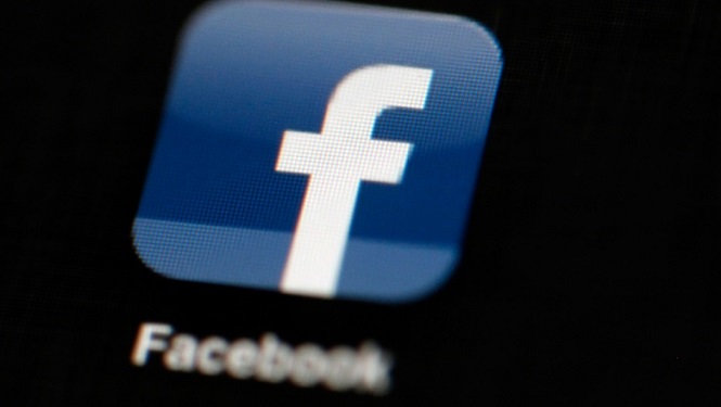 Англия поставила ультиматум социальная сеть Facebook и Твиттер из-за РФ