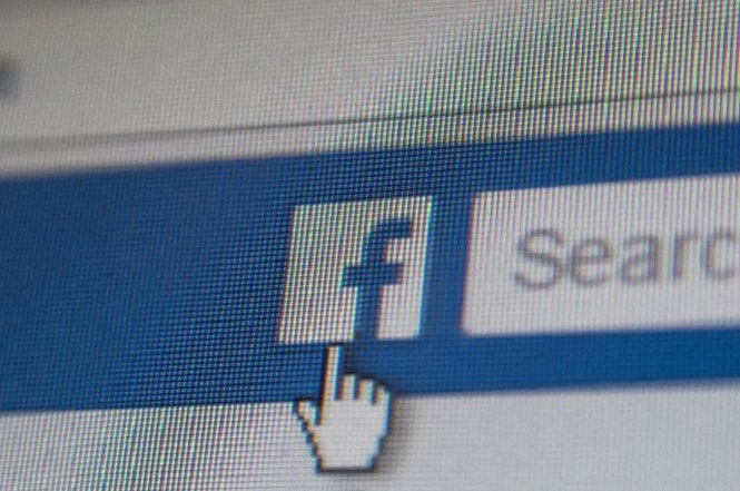 Социальная сеть Facebook начинает демонстрировать пользователям здешние новости