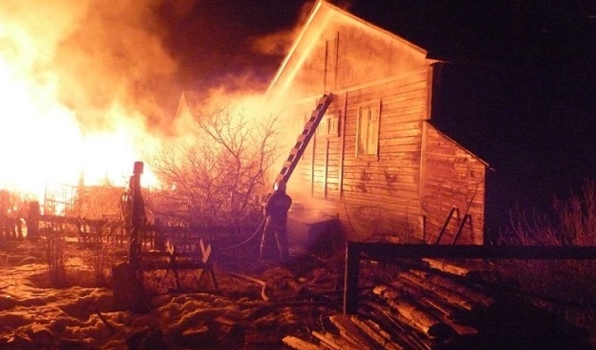 В пожаре в жилом доме в Сергиевом Посаде погибли 4 человека