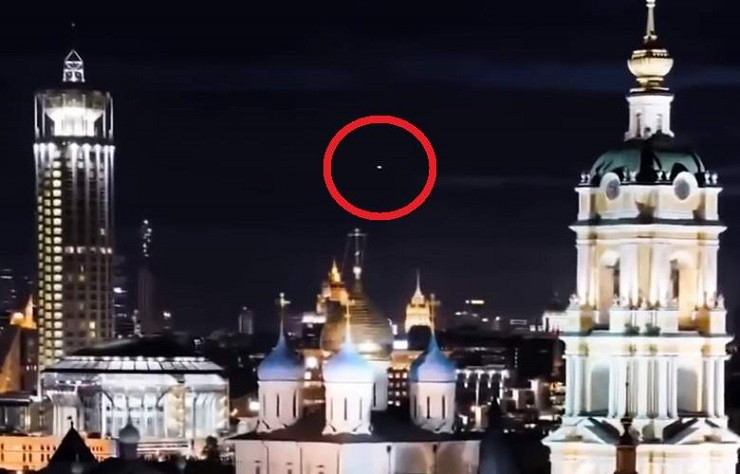 НЛО над столичным Кремлем
