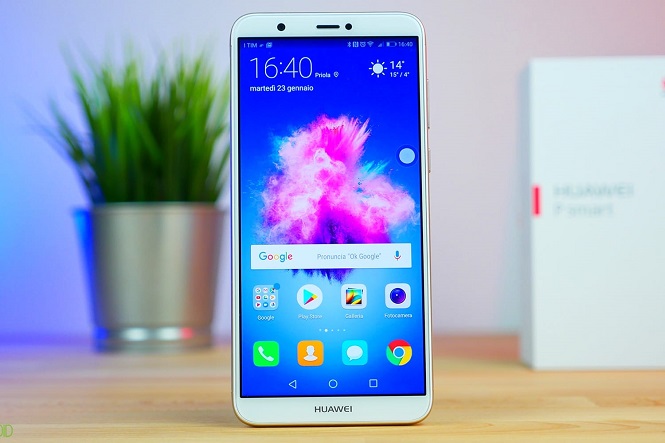 Huawei отложила на месяц презентацию флагманского телефона