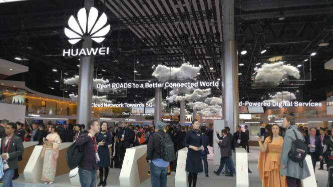 Huawei готовится к анонсу флагманов с тремя тыльными камерами