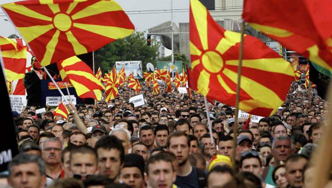 Афины и Скопье согласились продолжить переговоры о названии Македонии