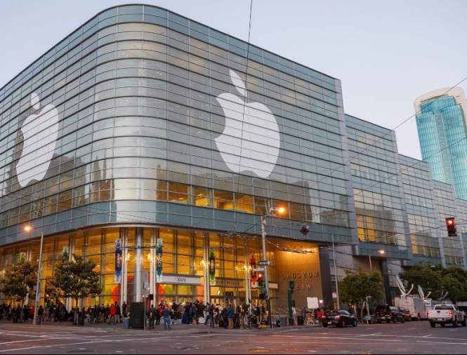 Apple откроет сеть медицинских клиник для служащих