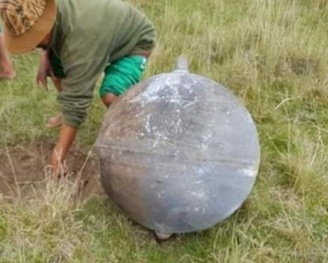 «Инопланетный» шар свалился с неба в Перу